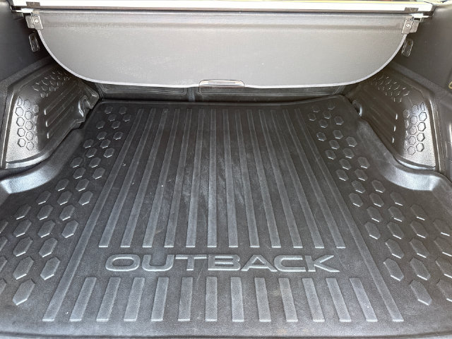 Used 2022 Subaru Outback Touring w/ Popular Package #2 AWD/4WD image 11