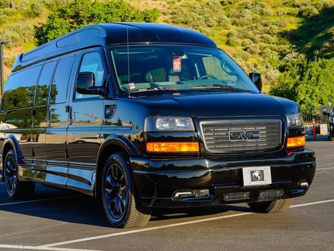 New 2026 GMC Savana 2500 Extended w/ Driver Convenience Package image 5