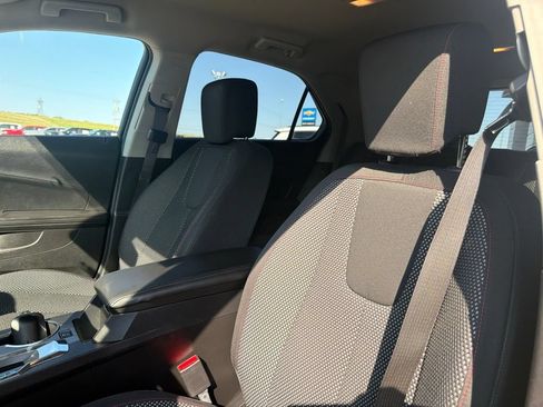 Used 2017 Chevrolet Equinox LT w/ Convenience Package FWD image 10