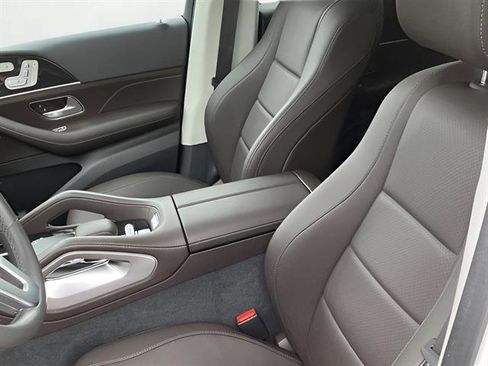 Used 2020 Mercedes-Benz GLS 450 4MATIC image 12