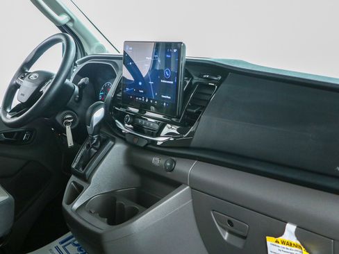 Used 2025 Ford Transit 350 XLT RWD image 24