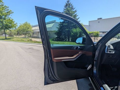 Used 2023 BMW X5 xDrive40i AWD/4WD image 14