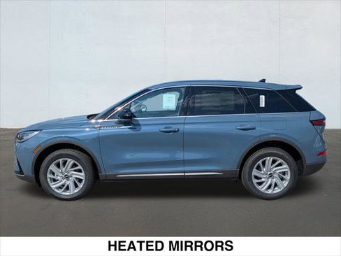 New 2025 Lincoln Corsair AWD image 3