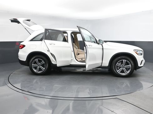 Used 2021 Mercedes-Benz GLC 300 GLC 300 w/ Premium Package image 29