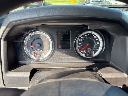 Used 2017 RAM 1500 Express AWD/4WD image 25