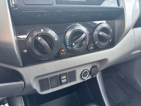 Used 2015 Toyota Tacoma PreRunner w/ SR5 Package image 37