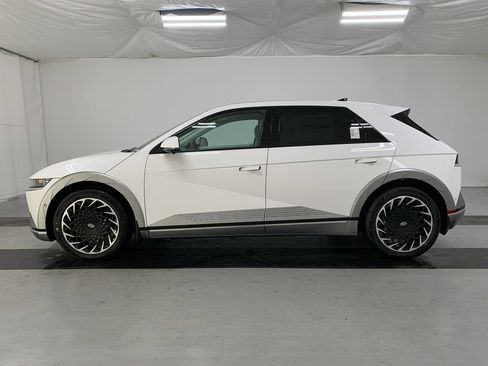 Used 2024 Hyundai Ioniq 5 Limited AWD/4WD image 5