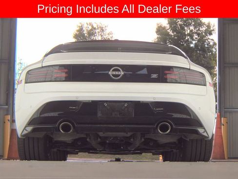 Used 2025 Nissan Z Performance w/ Floor Mat Package RWD image 6