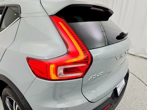 Certified 2025 Volvo XC40 B5 Core image 31