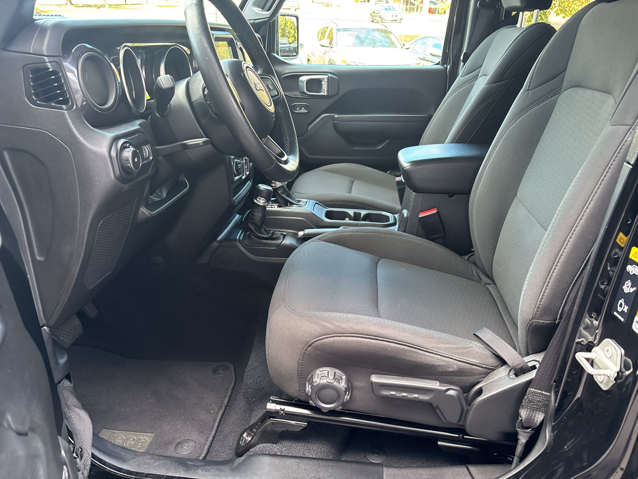 Used 2023 Jeep Wrangler Unlimited Sport AWD/4WD image 12