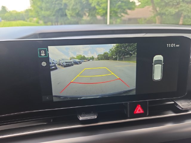 Certified 2026 Kia Carnival FWD image 24