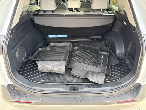 Used 2025 Toyota RAV4 Limited image 27