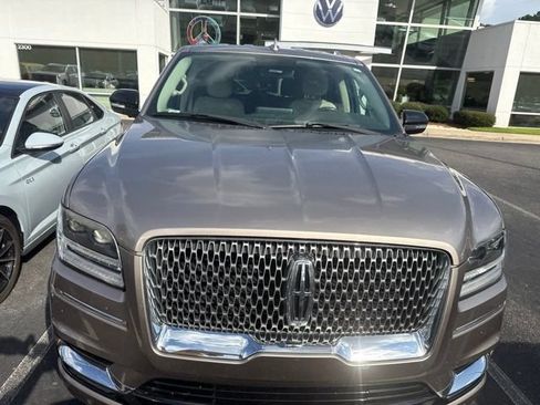 Used 2018 Lincoln Navigator Select AWD/4WD image 7