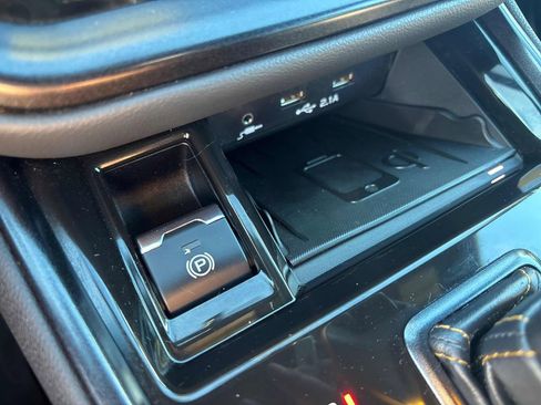 Used 2022 Subaru Outback Wilderness w/ Wilderness Package image 28