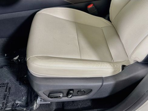 Used 2023 Lexus RX 350 Premium w/ Accessory Package AWD/4WD image 32