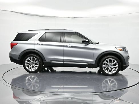 Used 2021 Ford Explorer Platinum w/ Equipment Group 601A AWD/4WD image 4