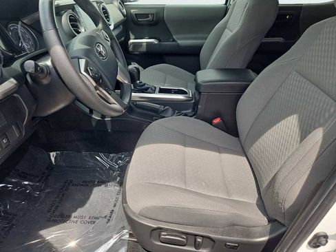 Used 2023 Toyota Tacoma SR5 AWD/4WD image 25