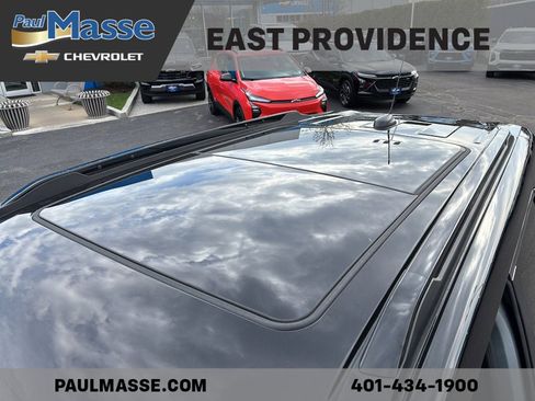 Used 2023 Chevrolet TrailBlazer RS w/ Sun and Liftgate Package image 9