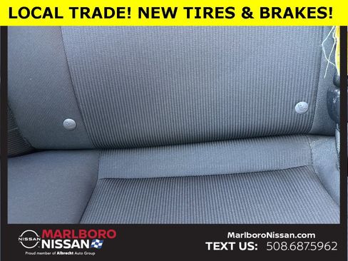 Used 2016 Toyota Yaris L image 16