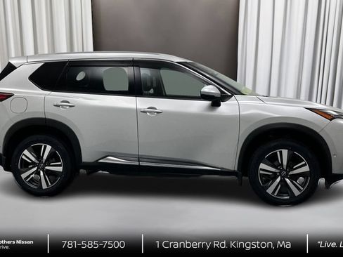 Certified 2022 Nissan Rogue SL w/ SL Premium Package AWD/4WD image 4