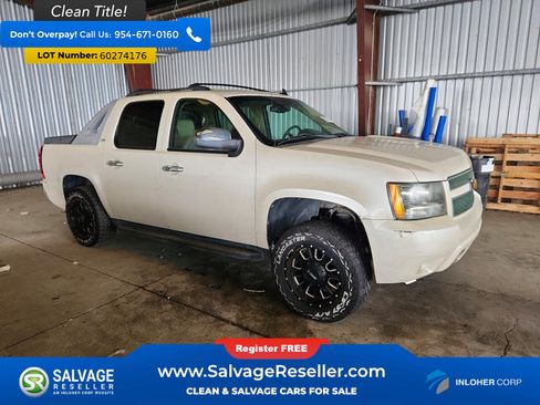 Used 2011 Chevrolet Avalanche LTZ RWD image 5
