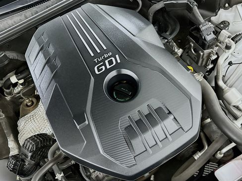 Used 2023 Genesis G70 2.0T w/ Sport Prestige Package image 33