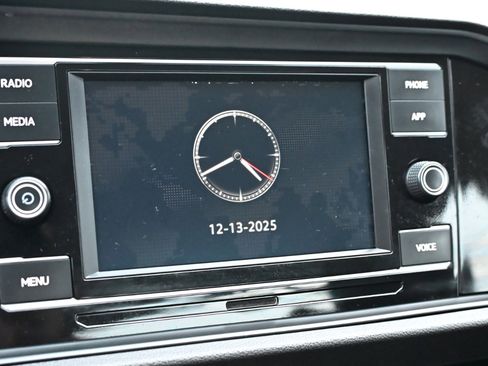 Used 2022 Volkswagen Jetta S image 26