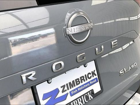 Used 2023 Nissan Rogue SL w/ SL Premium Package AWD/4WD image 9