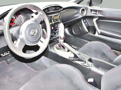 Used 2013 Scion FR-S RWD image 9