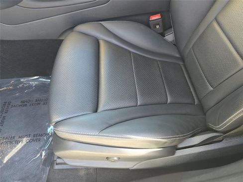 Used 2023 Mercedes-Benz GLC 300 4MATIC Coupe image 17