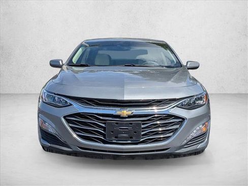 Used 2023 Chevrolet Malibu LT image 2