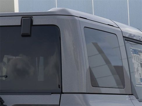 New 2025 Ford Bronco Badlands image 25