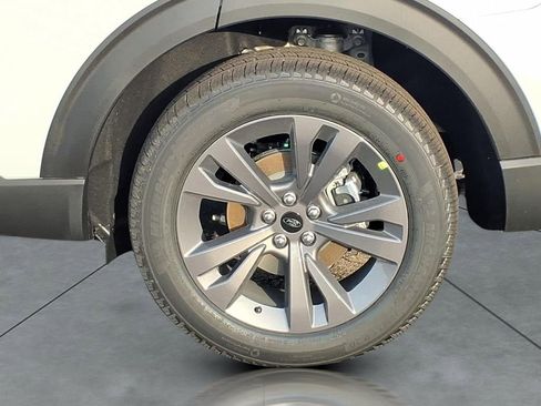 New 2026 Ford Explorer Active image 4