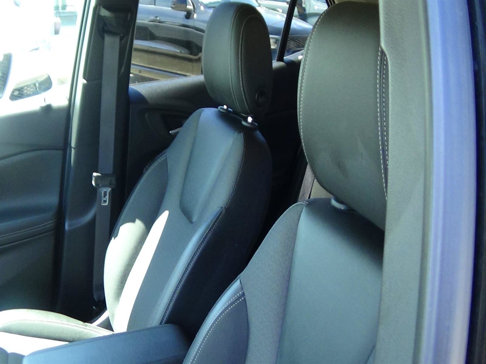 Used 2025 Buick Encore GX Preferred FWD image 17