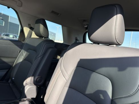 New 2026 Nissan Pathfinder SL AWD/4WD image 35