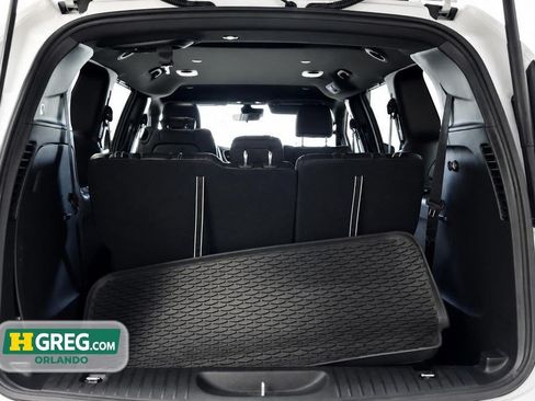 Used 2026 Chrysler Voyager LX FWD image 18