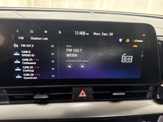 Certified 2025 Kia Sportage EX w/ Premium Package AWD/4WD image 21