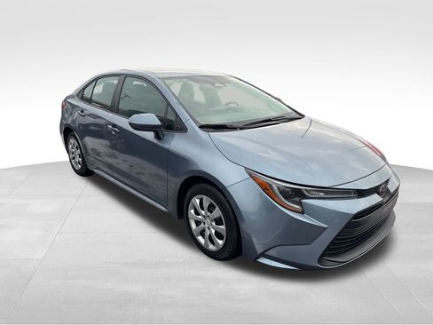 Used 2023 Toyota Corolla LE image 5