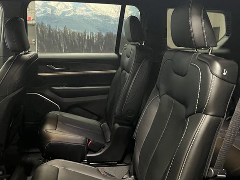 New 2026 Jeep Grand Cherokee L Limited AWD/4WD image 14