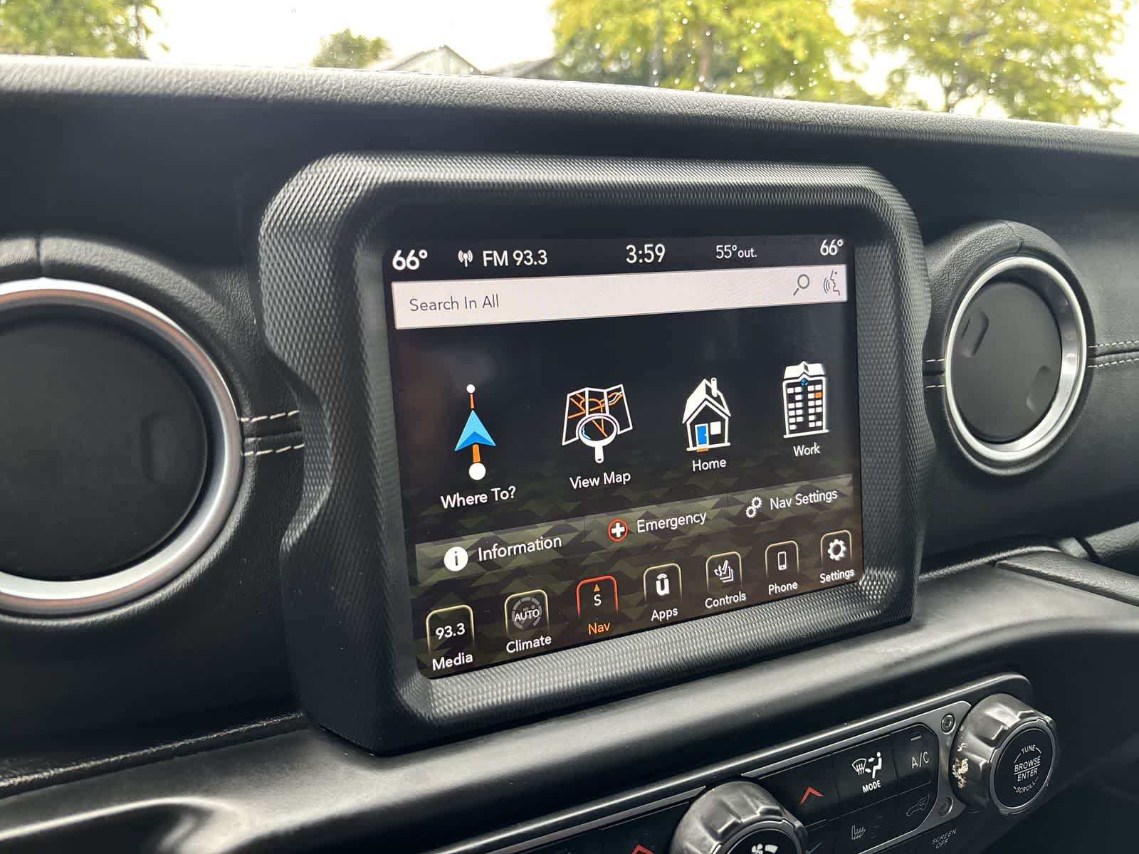 Certified 2020 Jeep Gladiator Overland AWD/4WD image 24