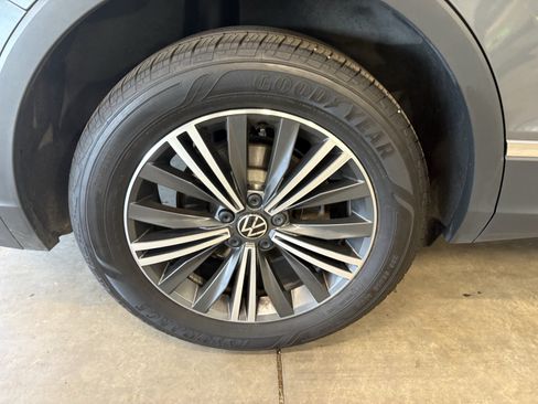 Used 2024 Volkswagen Tiguan Wolfsburg Edition FWD image 32