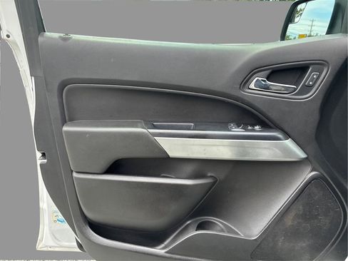 Used 2020 Chevrolet Colorado LT w/ Safety Package RWD image 22