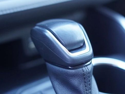 Used 2022 Toyota Highlander XLE image 33