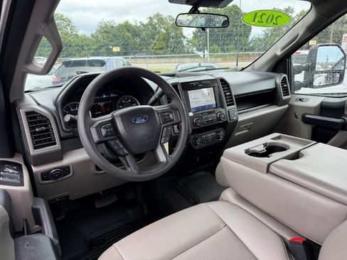 Used 2022 Ford F250 XL w/ Power Equipment Group AWD/4WD image 17