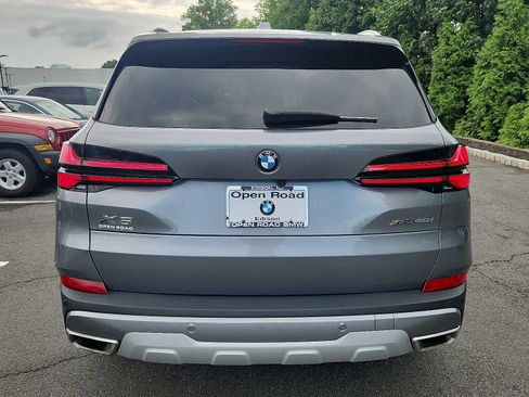 Certified 2024 BMW X5 xDrive40i w/ Parking Assistance Package AWD/4WD image 5
