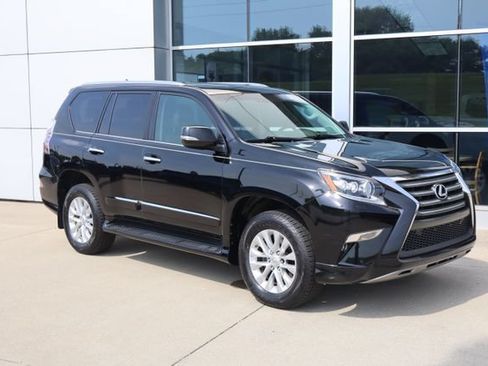 Used 2014 Lexus GX 460 w/ Premium Package AWD/4WD image 2