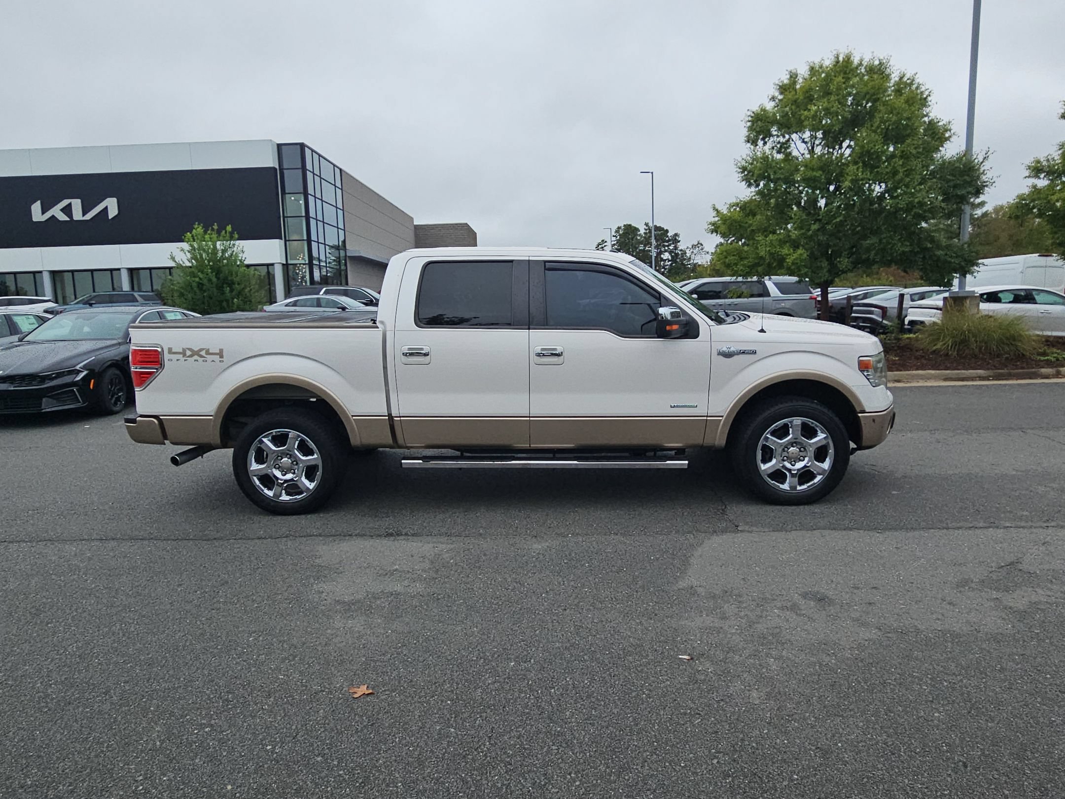Used 2013 Ford F150 King Ranch w/ King Ranch Luxury Pkg AWD/4WD image 15