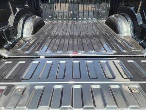 New 2026 RAM 1500 4x4 Crew Cab image 24