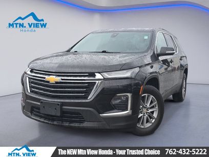 Used 2023 Chevrolet Traverse LT