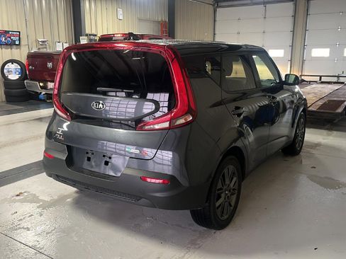 Used 2021 Kia Soul S image 6